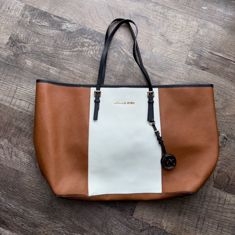 Michael Kors Jet Set Travel Tote Bag